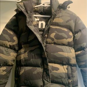 Aritzia TNA super puff